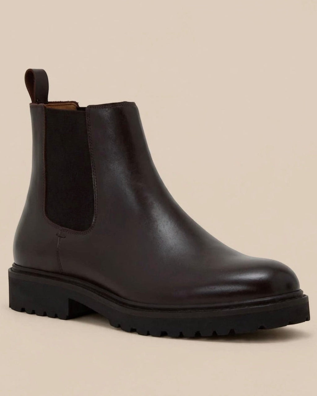 Bota Chelsea The Picks Club modelo Hadley en cuero color espresso con suela de goma dentada y paneles elásticos