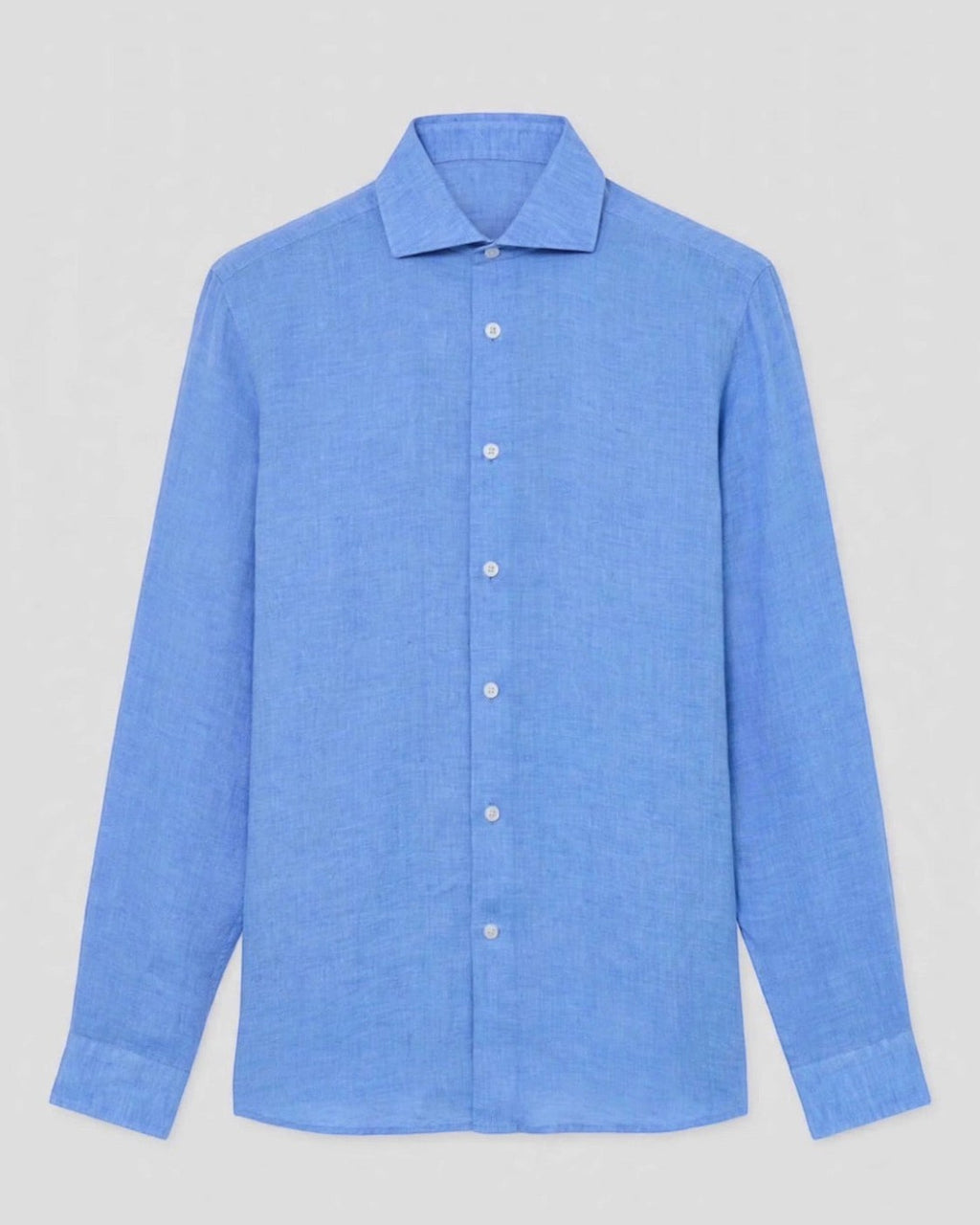 Camisa casual de lino en color azul claro de The Picks Club con cuello clásico y botones frontales